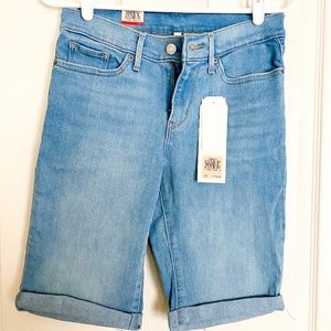 Levi's Vintage Soft mid rise short